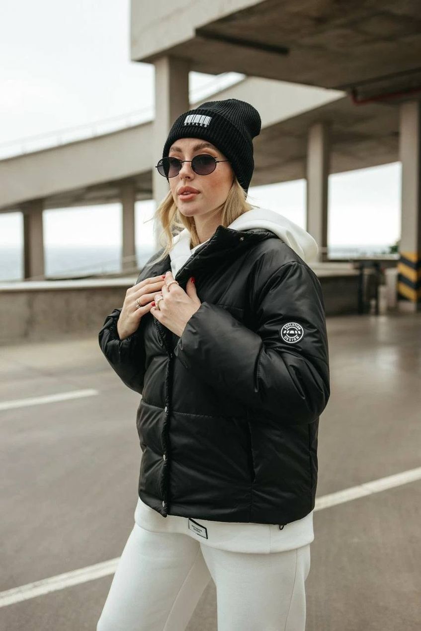 Жіноча коротка куртка на кнопках SEV-2019.5245 чорна