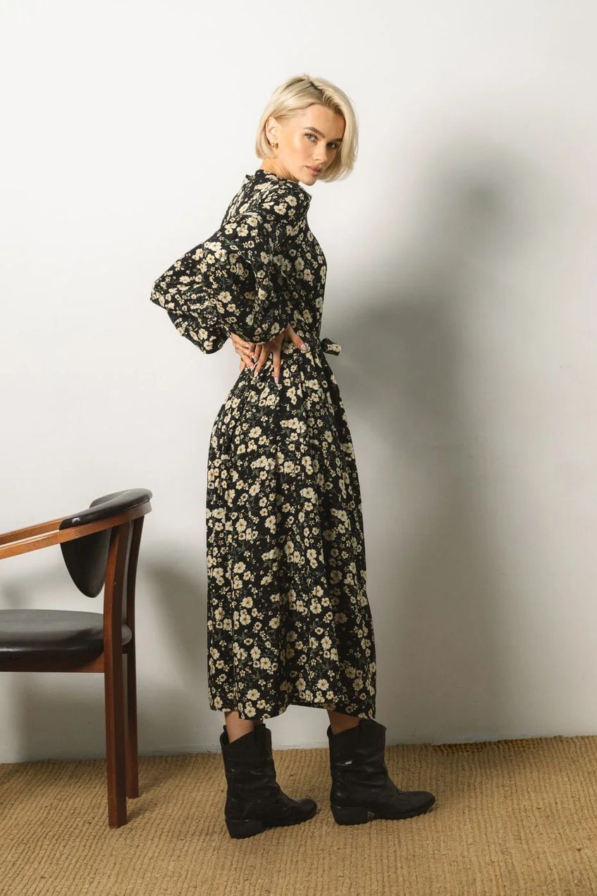Жіноча сукня сорочка мідаксі з рюшами SEV-2048-1.53 чорна