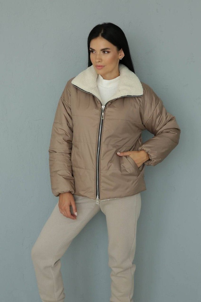 Жіноча коротка куртка утеплена на блискавці SEV-2086.5427 бежева