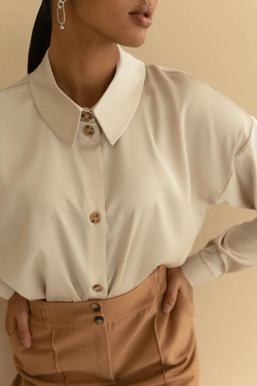 Женская шелковая блуза на пуговицах с длинными рукавами SEV-2126.5589 бежевая