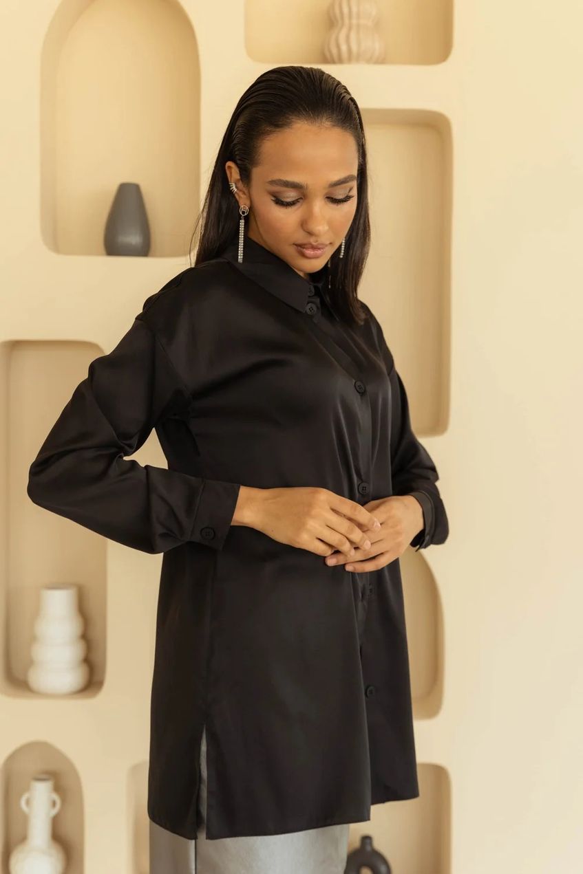 Жіноча шовкова блузка на гудзиках з довгими рукавами SEV-2126.5590 чорна