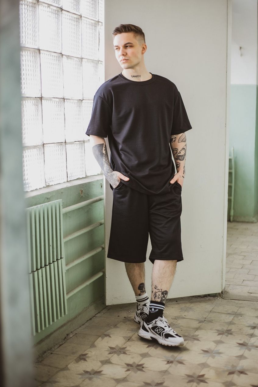 Мужская футболка оверсайз однотонная Черная, L-XL